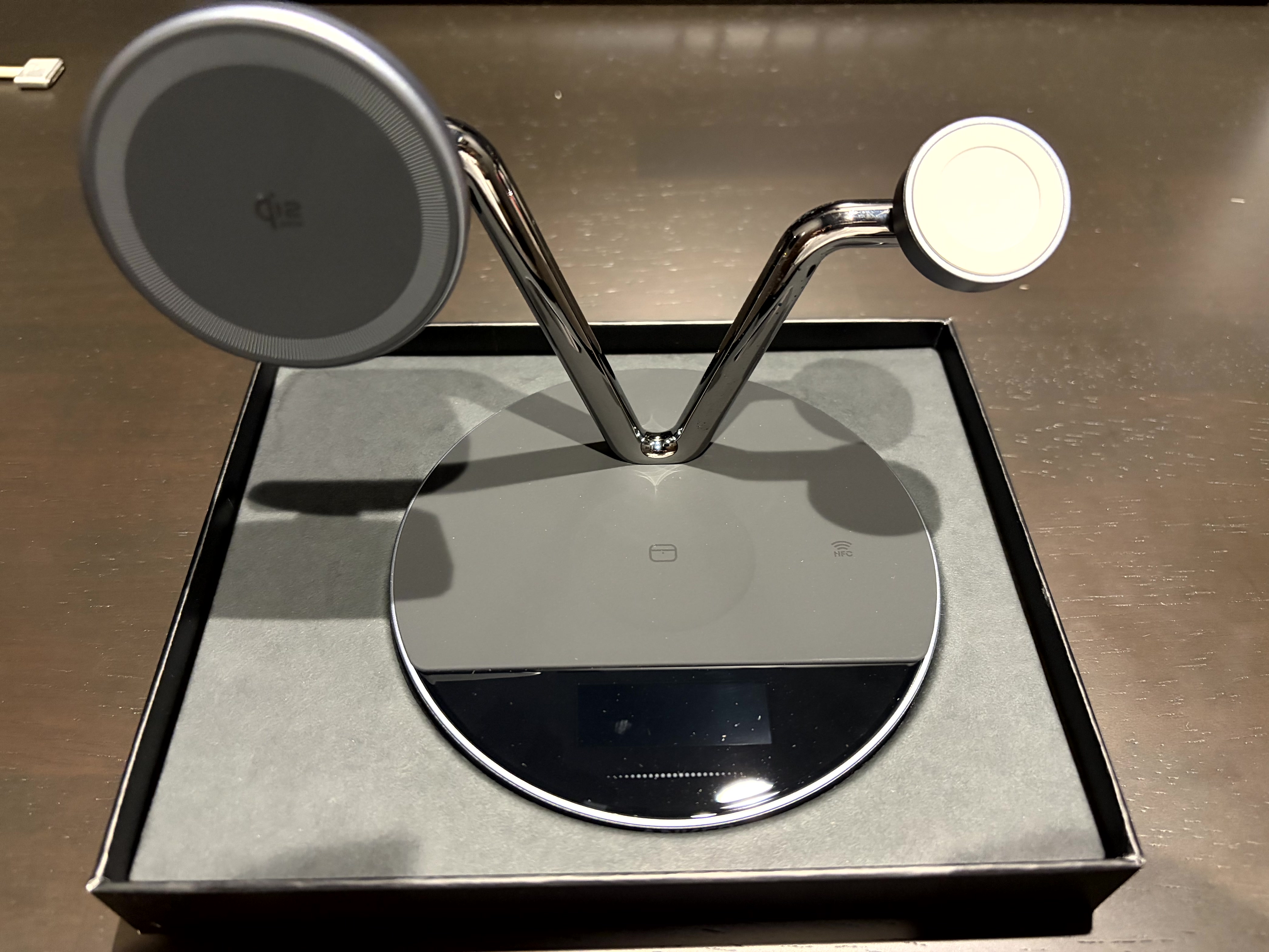 anker-wireless-charging-stationのアイキャッチ画像